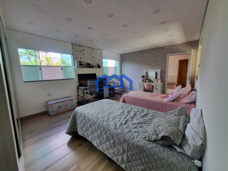 Chácara com 2 quartos e 4 banheiros, 1.000 m² por R$ 550.000 Cód. ch2283