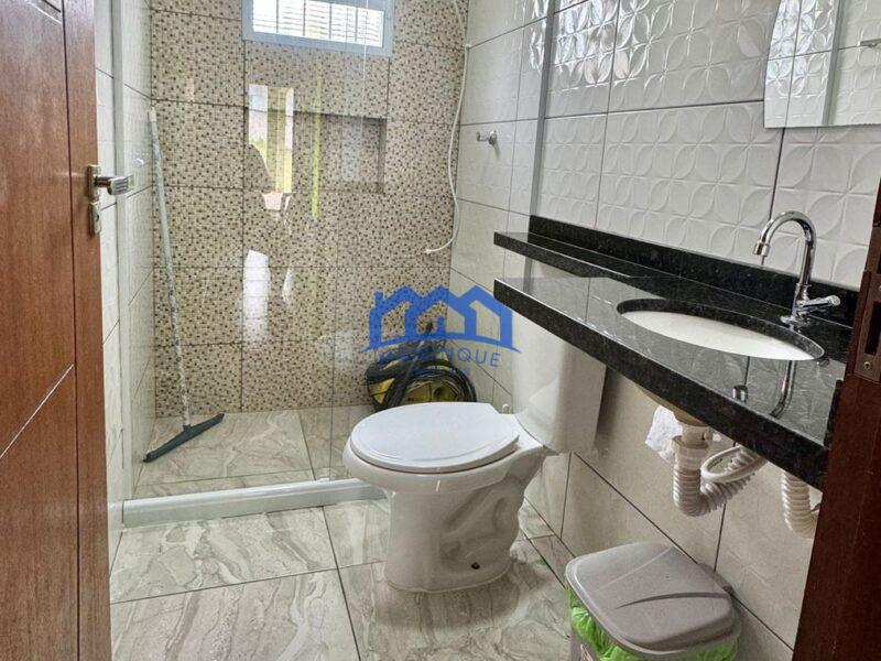 Chacara com 3 quartos e 3 banheiros com 1000 m² à Venda, por R$ 690.000 Cód. ch2239