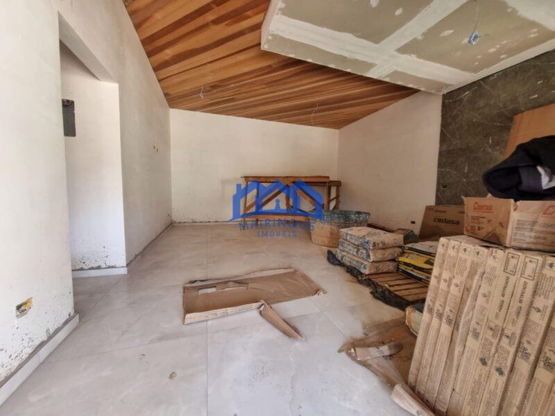 Chácara com 3 quartos e 4 banheiros, 1.300 m² por R$ 680.000 Cód. ch2294