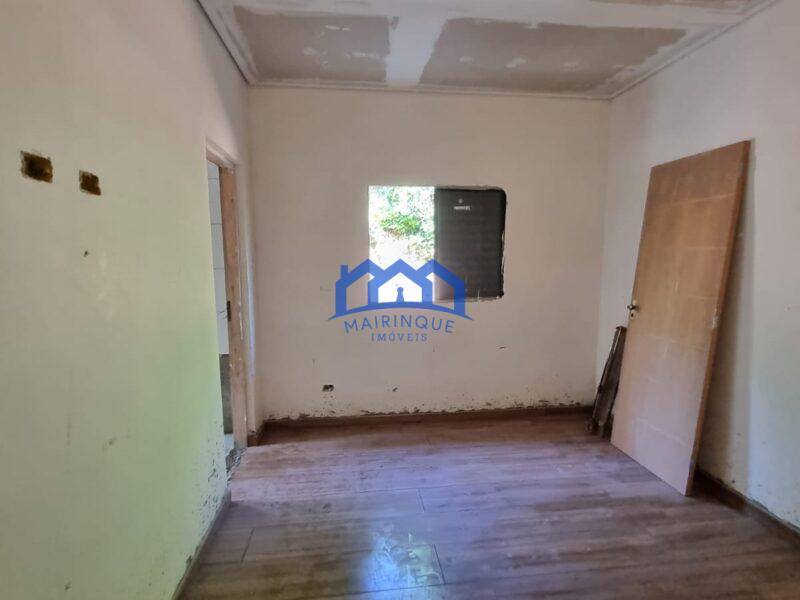 Chácara com 3 quartos e 4 banheiros, 1.300 m² por R$ 680.000 Cód. ch2294