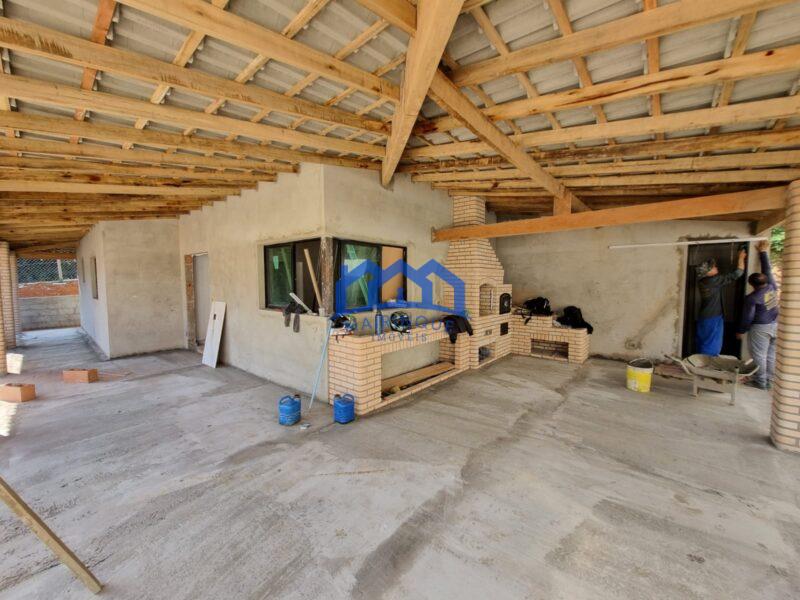 Chácara com 3 quartos e 4 banheiros, 1.300 m² por R$ 680.000 Cód. ch2294