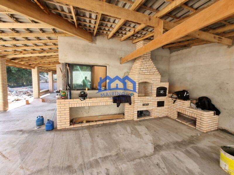 Chácara com 3 quartos e 4 banheiros, 1.300 m² por R$ 680.000 Cód. ch2294