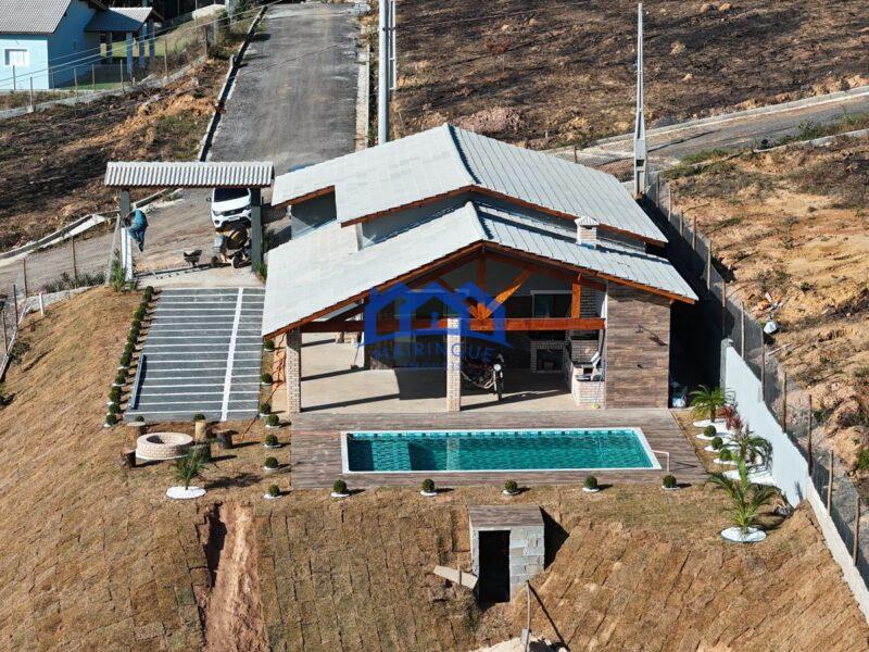 Chácara com 3 quartos e 3 banheiros à Venda, 1.000 m² por R$ 765.000 Cód. ch2297