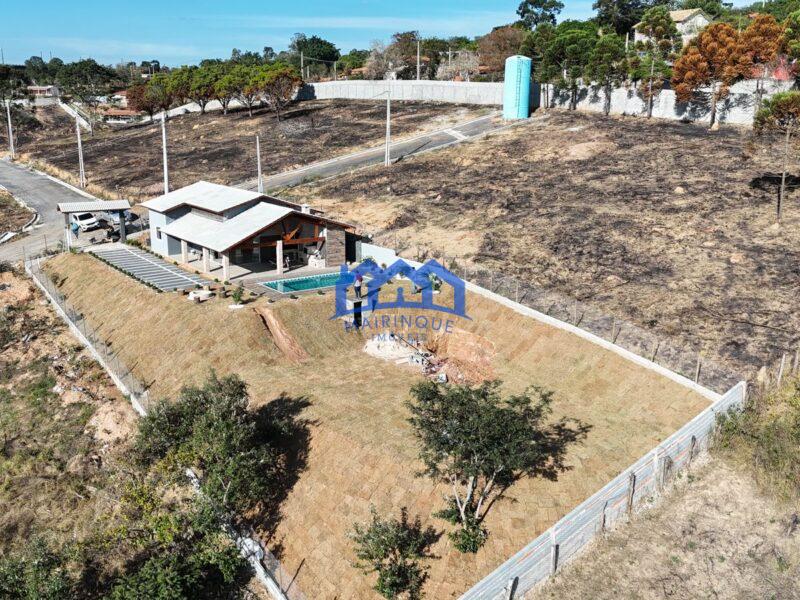 Chácara com 3 quartos e 3 banheiros à Venda, 1.000 m² por R$ 765.000 Cód. ch2297