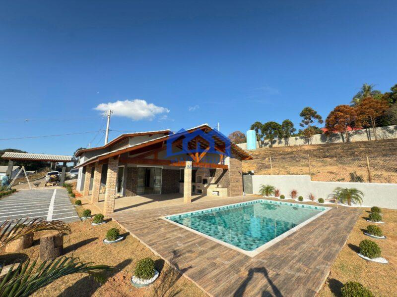 Chácara com 3 quartos e 3 banheiros à Venda, 1.000 m² por R$ 765.000 Cód. ch2297
