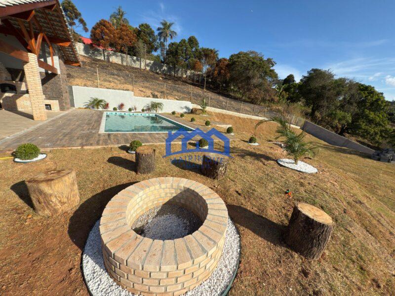 Chácara com 3 quartos e 3 banheiros à Venda, 1.000 m² por R$ 765.000 Cód. ch2297