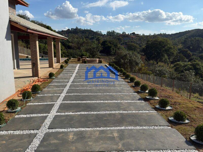Chácara com 3 quartos e 3 banheiros à Venda, 1.000 m² por R$ 765.000 Cód. ch2297
