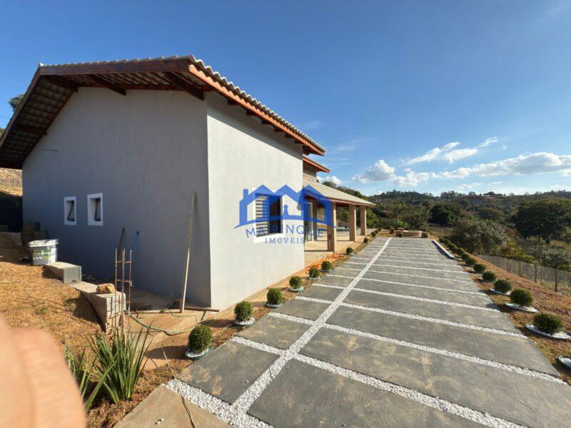 Chácara com 3 quartos e 3 banheiros à Venda, 1.000 m² por R$ 765.000 Cód. ch2297