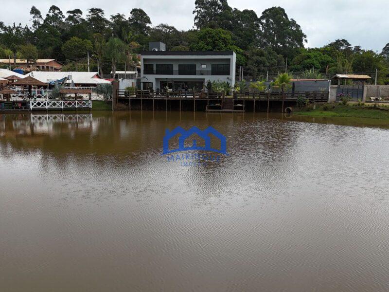 Chácara com 3 quartos e 4 banheiros à Venda, 1.000m² por R$ 1.100.000 Cód. ch2300