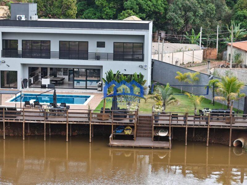Chácara com 3 quartos e 4 banheiros à Venda, 1.000m² por R$ 1.100.000 Cód. ch2300